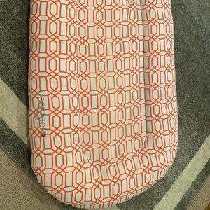 Dockatot Grand with two covers